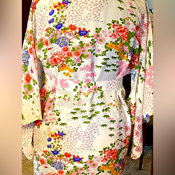 Vintage Kimono Belted Robe, No Tag Polyester/Rayon?, S/M Bright Japanese Floral - Picture 6 of 7